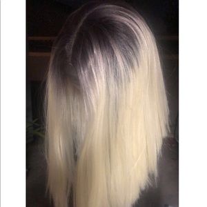 Ombré blonde wig